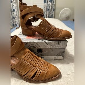 Tan Jeffery Campbell Stinson Boots